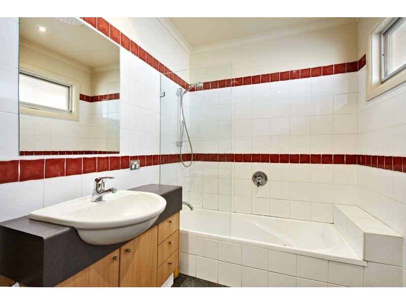 2/969 Riversdale Road, Surrey Hills VIC 3127