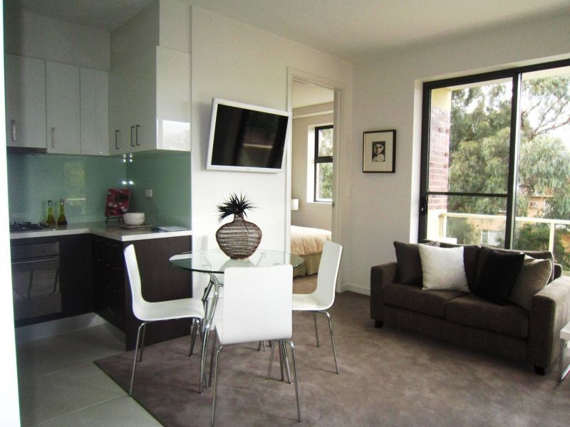 11/1072 Burke Road, Kew VIC 3101