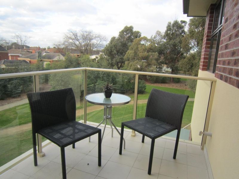 11/1072 Burke Road, Kew VIC 3101