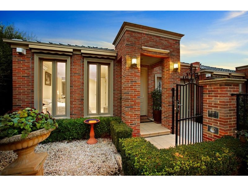 1/2 Kireep Road, Balwyn VIC 3103