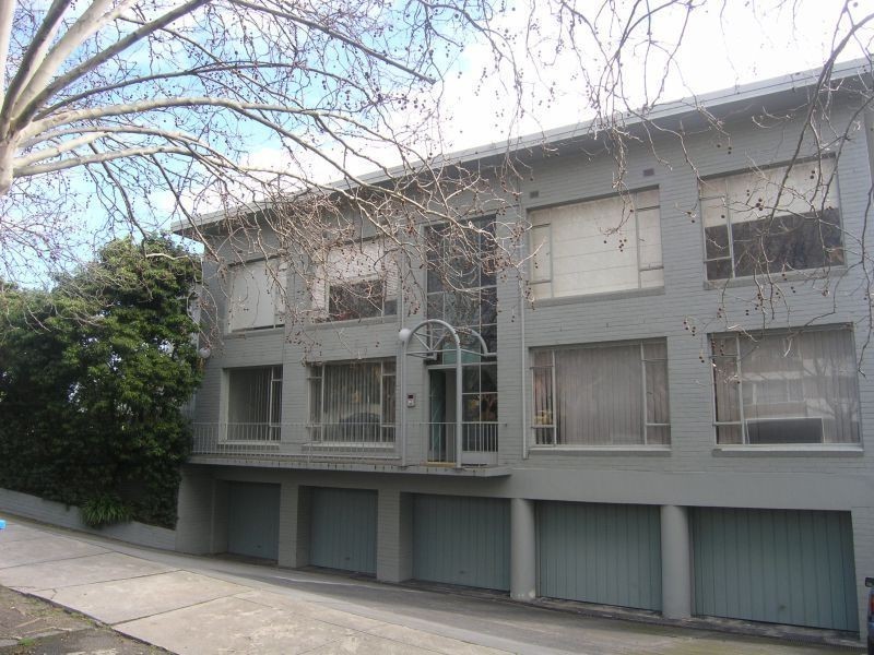 3/64 Studley Park Road, Kew VIC 3101