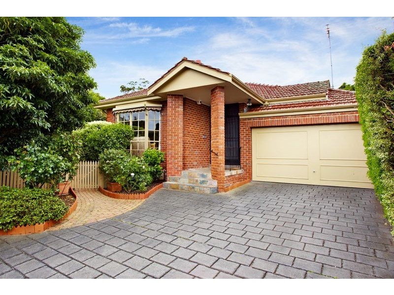2/26a Brenbeal Street, Balwyn VIC 3103