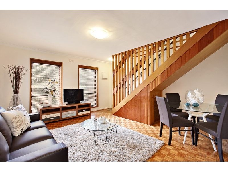 2/3 Suffolk Road, Surrey Hills VIC 3127