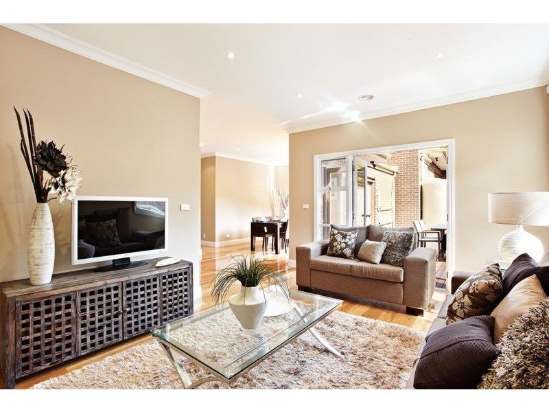 2/19 Evelina Street, Mont Albert North VIC 3129