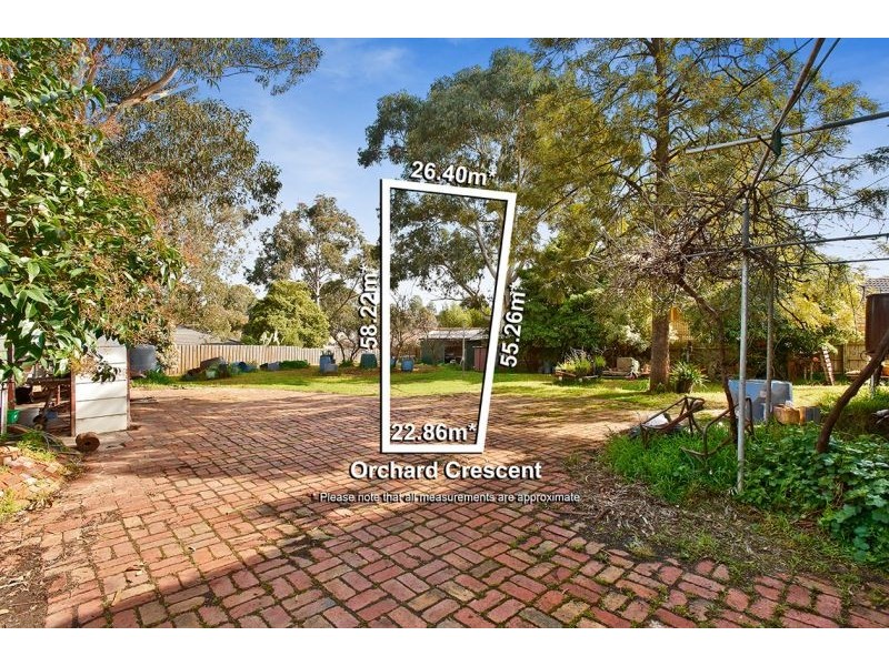 33 Orchard Crescent, Mont Albert North VIC 3129