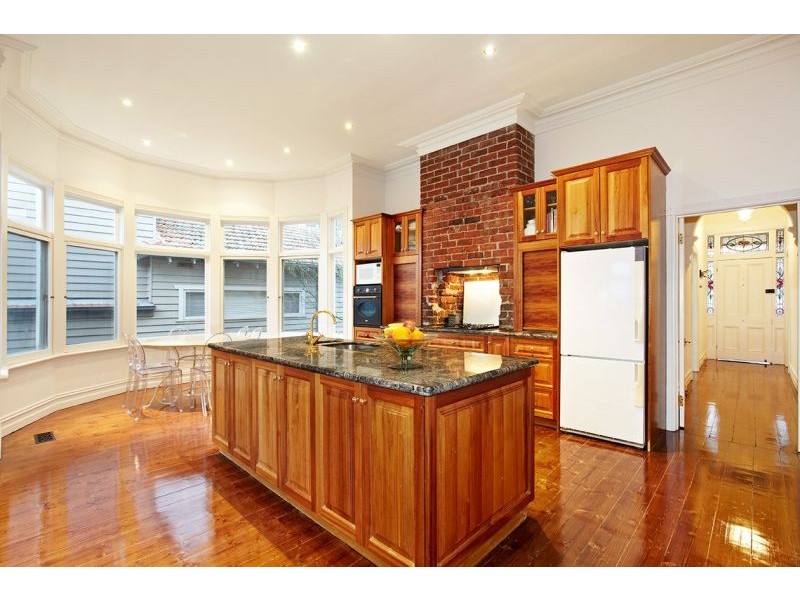 16 Laing Street, Mont Albert VIC 3127
