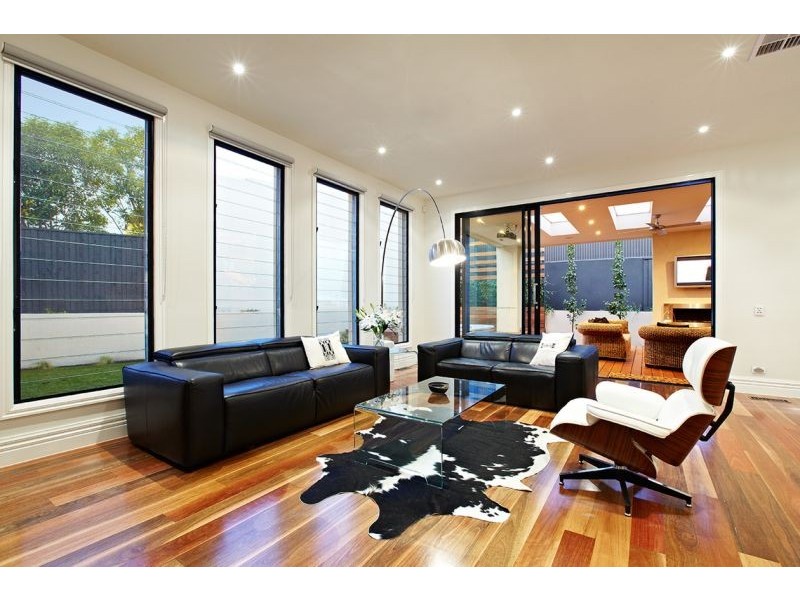 18 Olympiad Crescent, Box Hill North VIC 3129