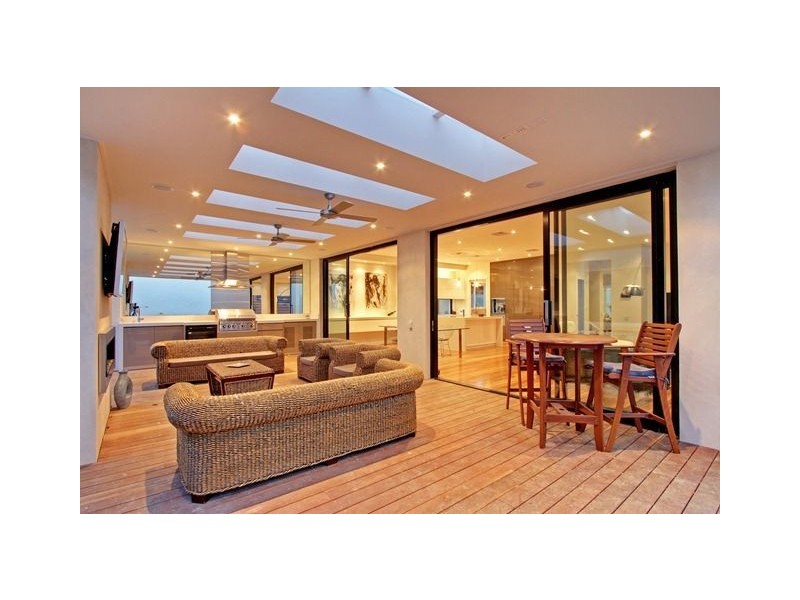 18 Olympiad Crescent, Box Hill North VIC 3129