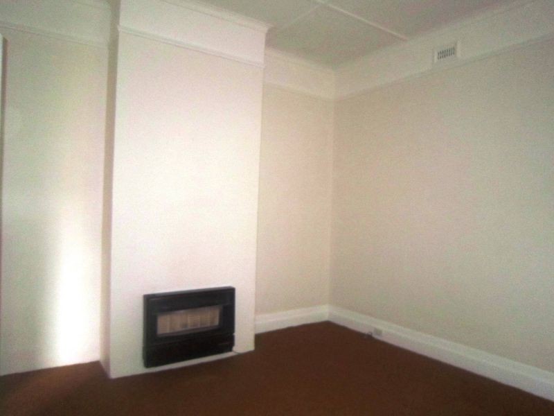18 Windsor Cresent, Surrey Hills VIC 3127