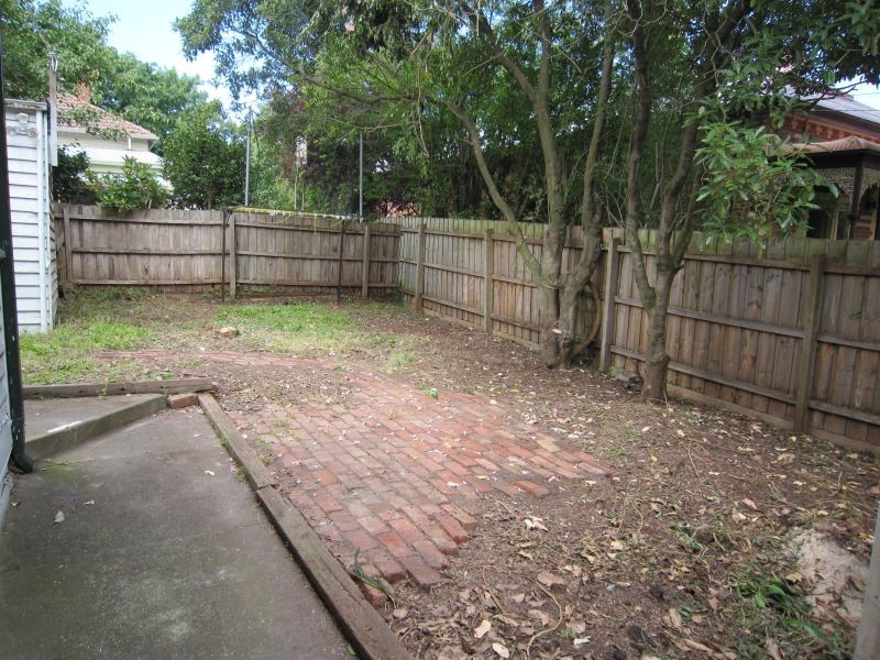 18 Windsor Cresent, Surrey Hills VIC 3127