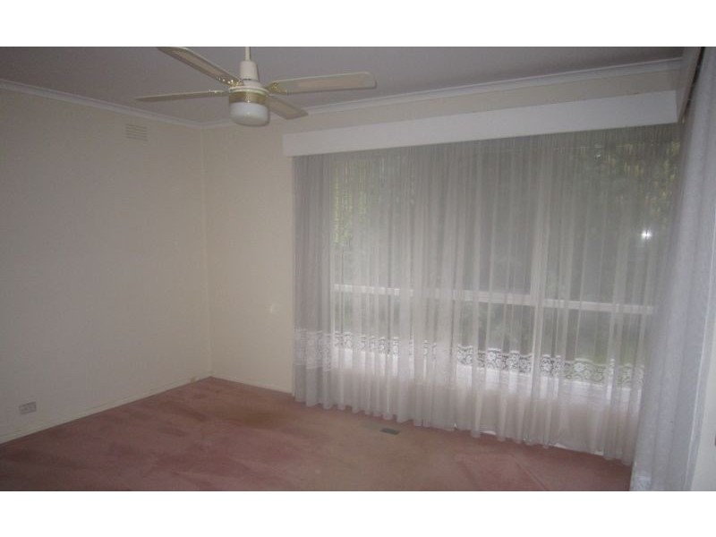 1/79 Mount View Parade, Croydon VIC 3136