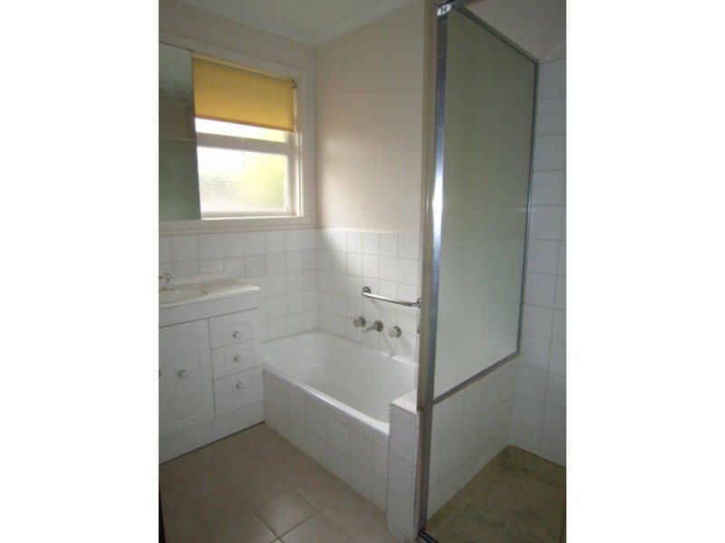 1/2-4 Rangeview Grove, Balwyn North VIC 3104