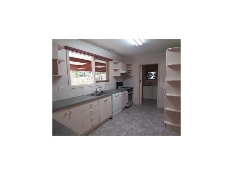 40 Eram Road, Box Hill North VIC 3129