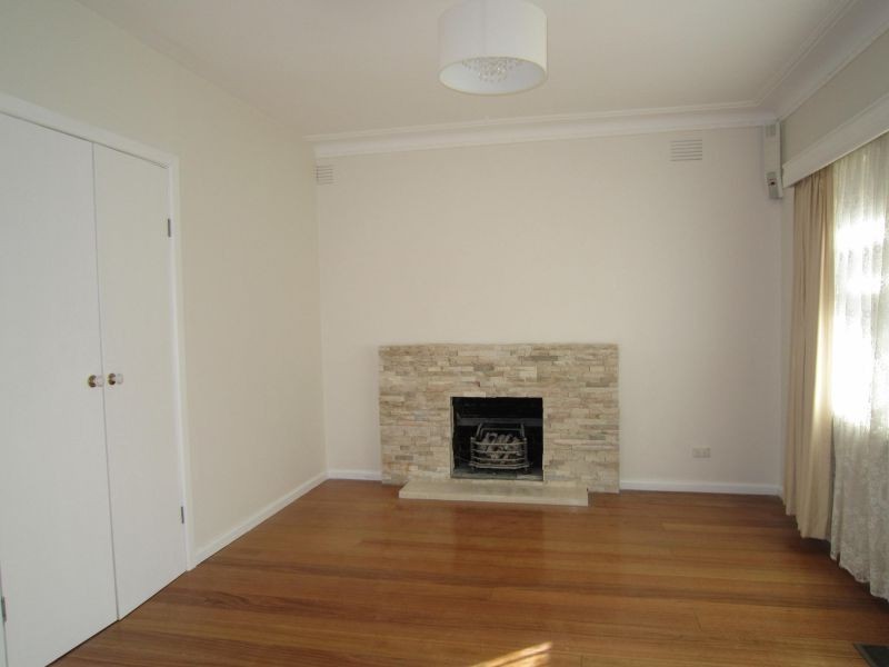 8 Benbrook Avenue, Mont Albert North VIC 3129