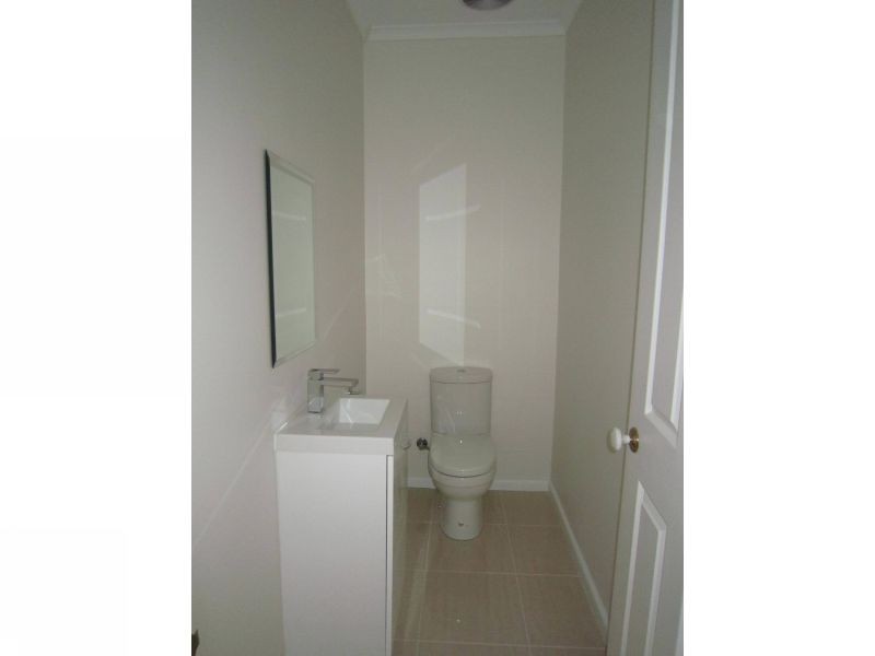 8 Benbrook Avenue, Mont Albert North VIC 3129