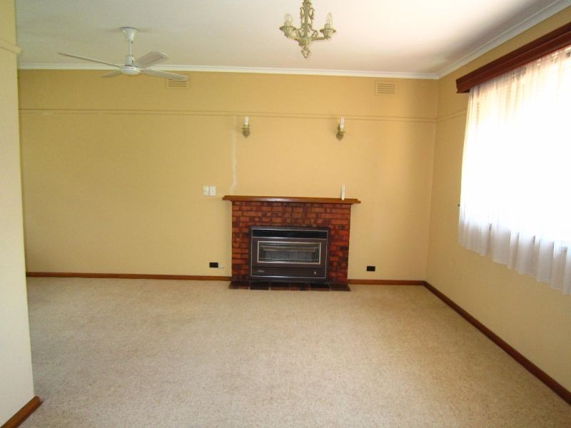 16 Quentin Street, Forest Hill VIC 3131