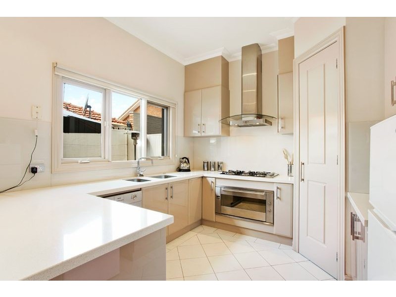 2/322 Cotham Road, Kew VIC 3101