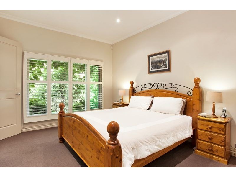 2/322 Cotham Road, Kew VIC 3101