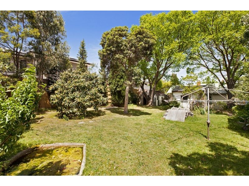 27 Rangeview Grove, Balwyn North VIC 3104