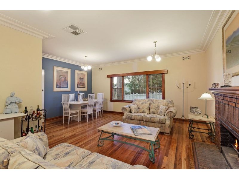 8 Darook Street, Blackburn South VIC 3130