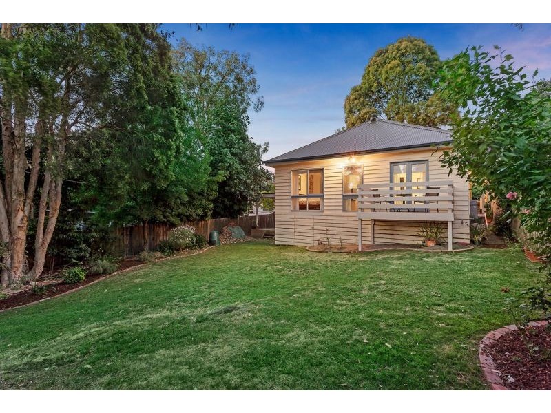 8 Darook Street, Blackburn South VIC 3130