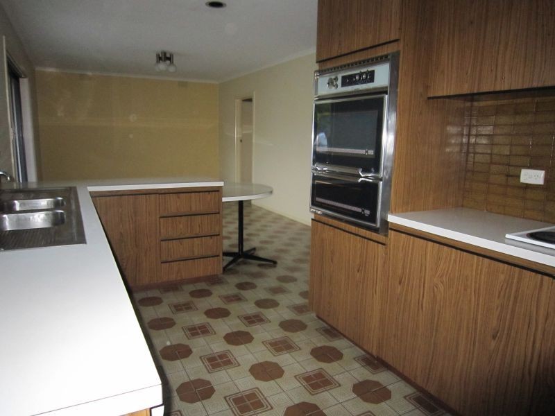14 Buckingham Crescent, Doncaster VIC 3108