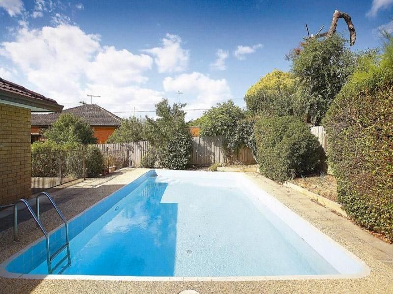 14 Buckingham Crescent, Doncaster VIC 3108