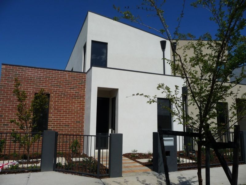 74 McDougall Drive, Melbourne VIC 3000