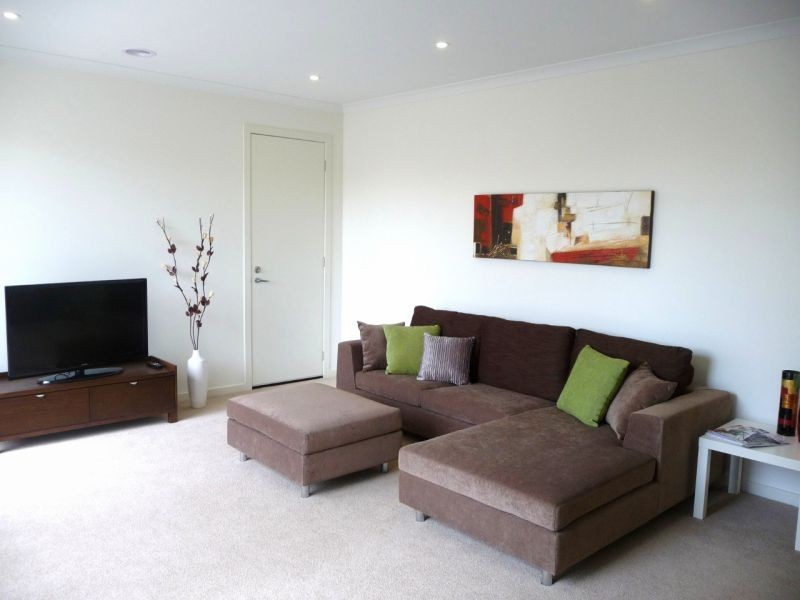 74 McDougall Drive, Melbourne VIC 3000