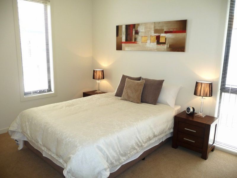 74 McDougall Drive, Melbourne VIC 3000