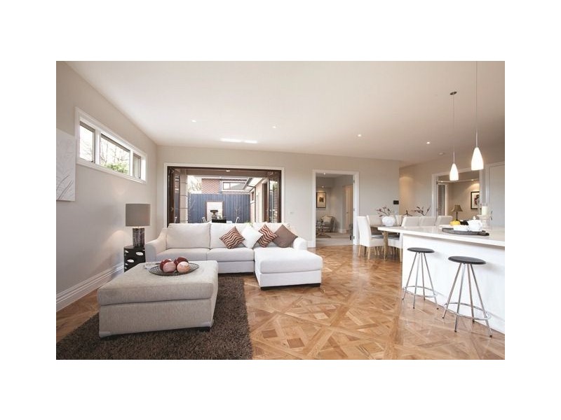 2/24 Range Street, Camberwell VIC 3124