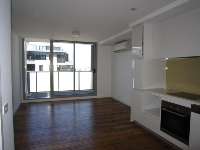 815/101 Bay Street, Port Melbourne VIC 3207