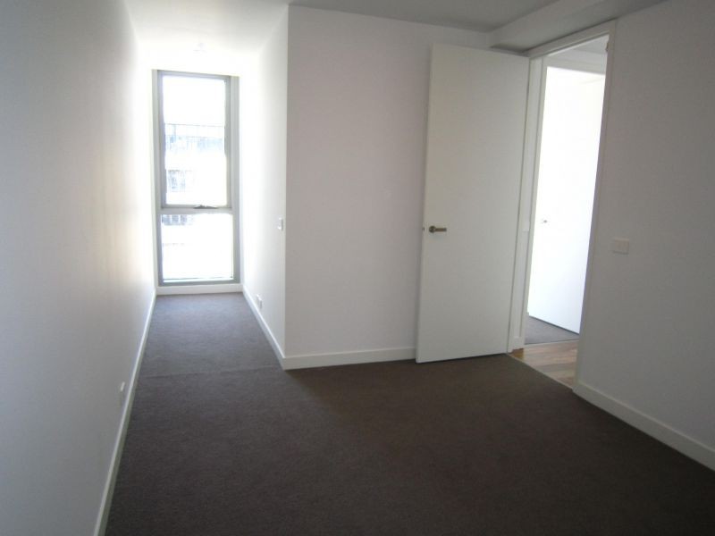 815/101 Bay Street, Port Melbourne VIC 3207