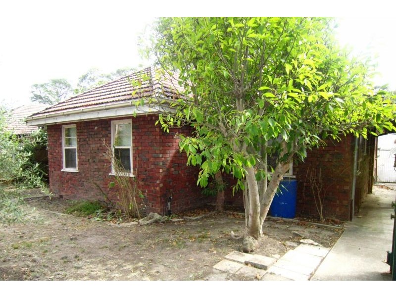 2 Oxford Street, Kew East VIC 3102