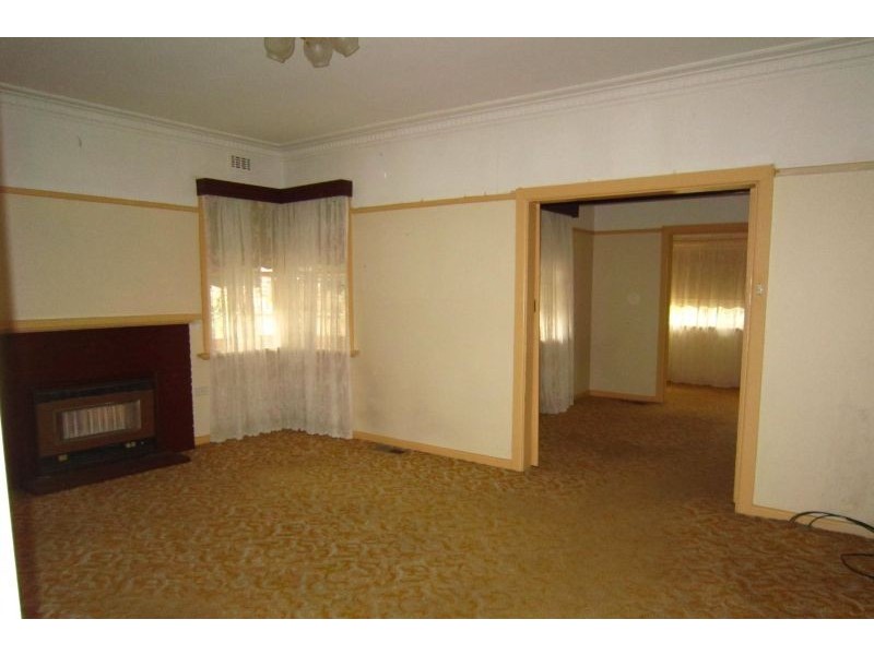 2 Oxford Street, Kew East VIC 3102