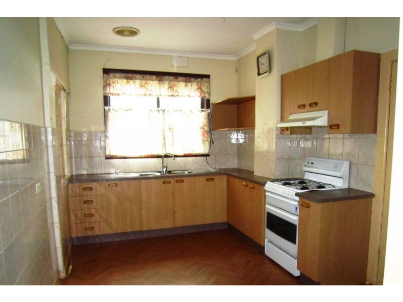 2 Oxford Street, Kew East VIC 3102