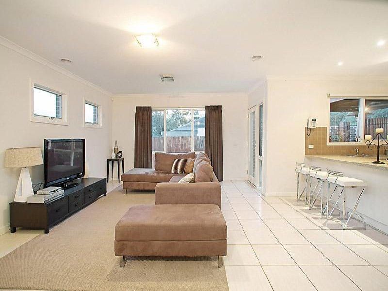 1/10-12 Belgravia Avenue, Mont Albert North VIC 3129