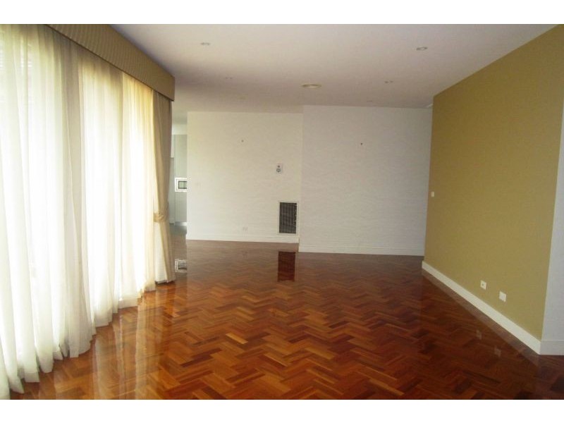 6/2 Raynes Street, Balwyn VIC 3103