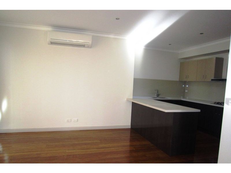 2/4 Loraine Avenue, Mont Albert North VIC 3129