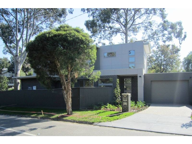 17 Kendall Street, Canterbury VIC 3126