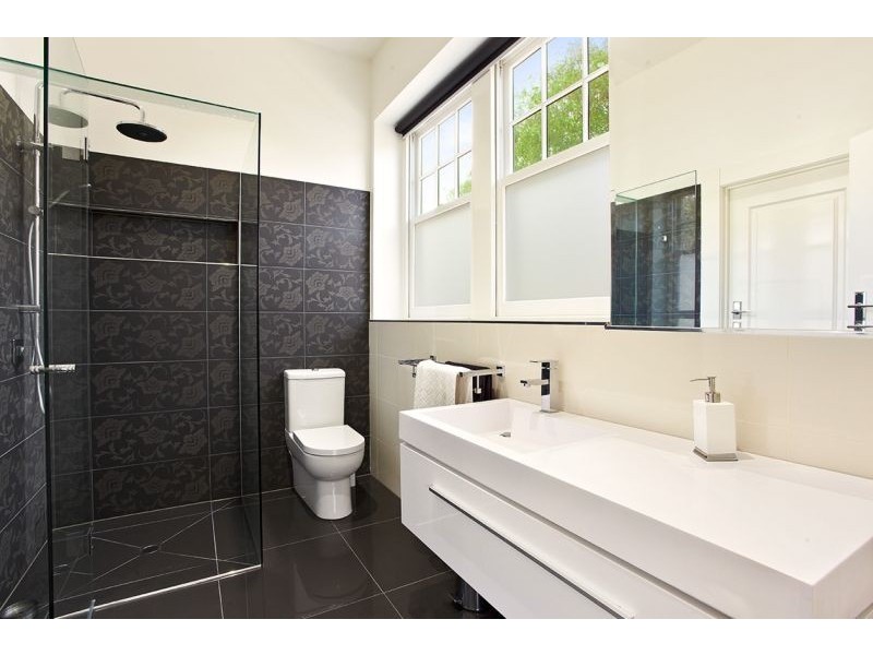 15 Chatfield Avenue, Balwyn VIC 3103