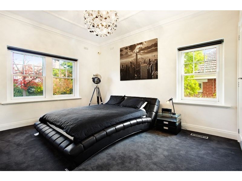 15 Chatfield Avenue, Balwyn VIC 3103