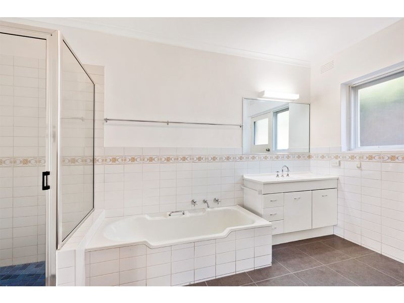 3/45 Strathalbyn St, Kew East VIC 3102