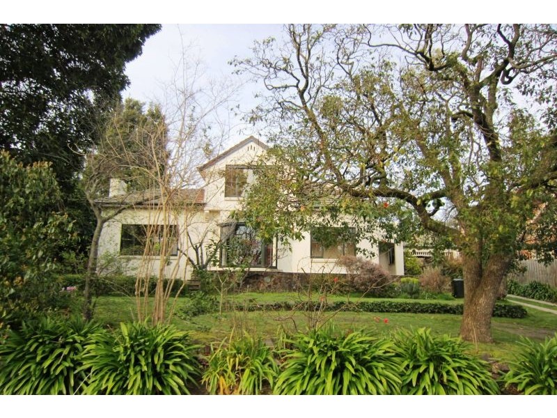 11 Boston Road, Balwyn VIC 3103