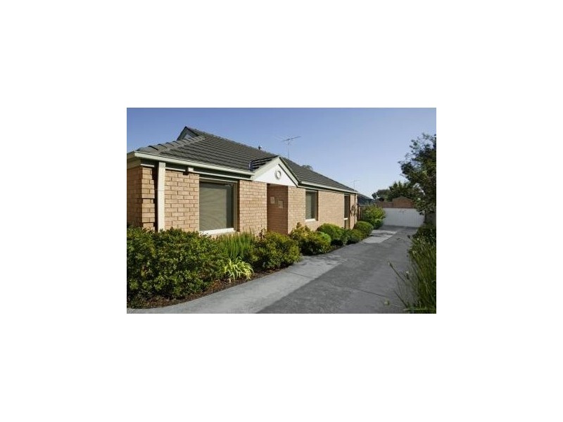 2/36 Strabane Ave, Mont Albert North VIC 3129