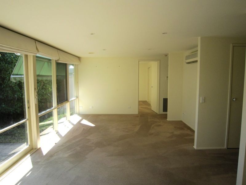 2/36 Strabane Ave, Mont Albert North VIC 3129