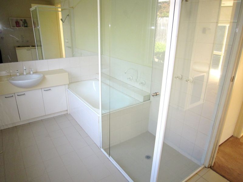 2/36 Strabane Ave, Mont Albert North VIC 3129
