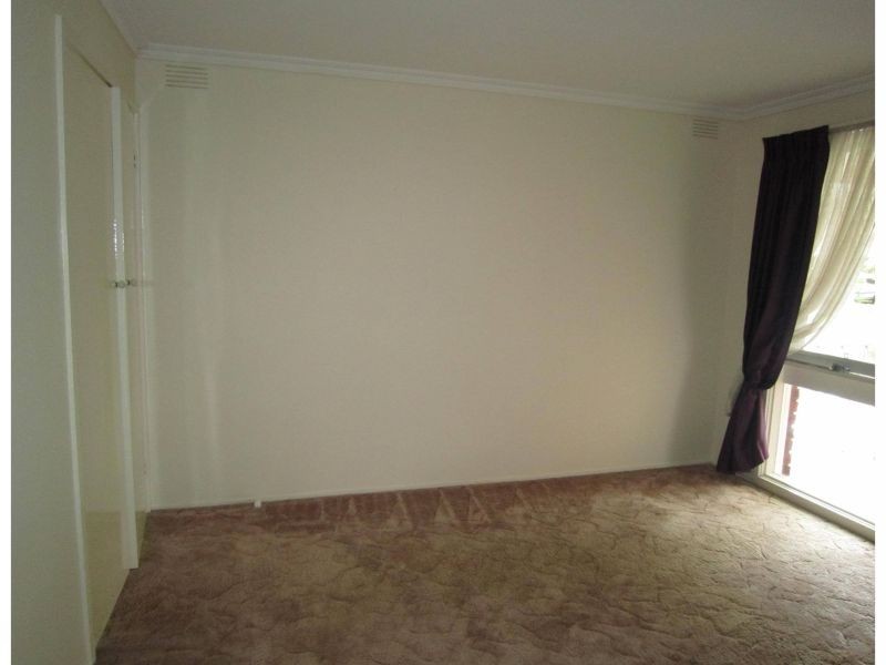 2/18 Thames Street, Box Hill North VIC 3129