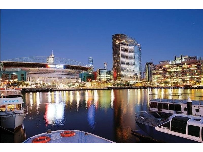 2502/100 Harbour Esplanade, Docklands VIC 3008