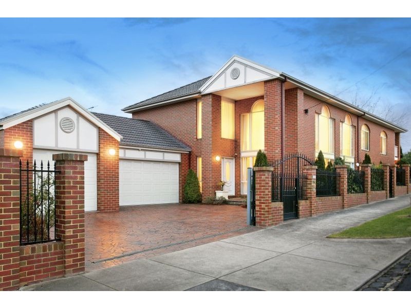 18 Campbell Street, Kew VIC 3101